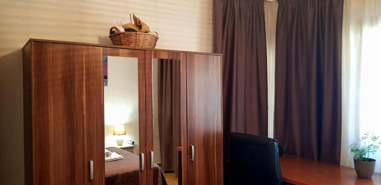 Nea Peramos Large Apartment Near The Beach Екстер'єр фото